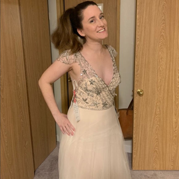 Willowby by Watters Beaded Wedding Dress - Perfect for Spring! - Picture 13 of 14